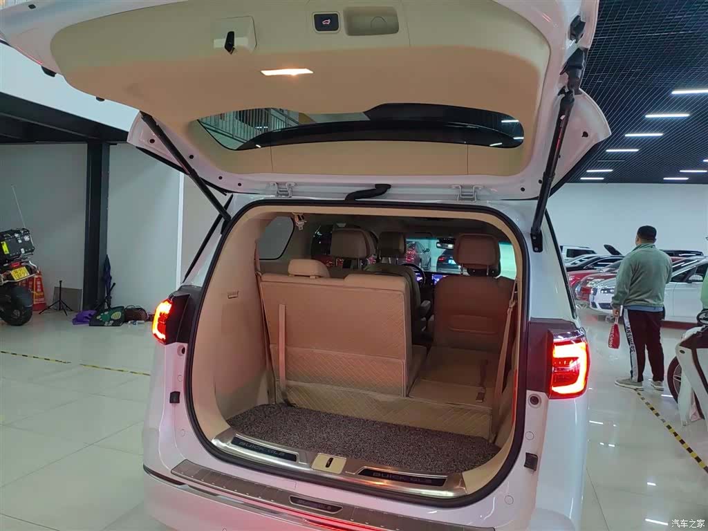 Buick GL8, 2023 19