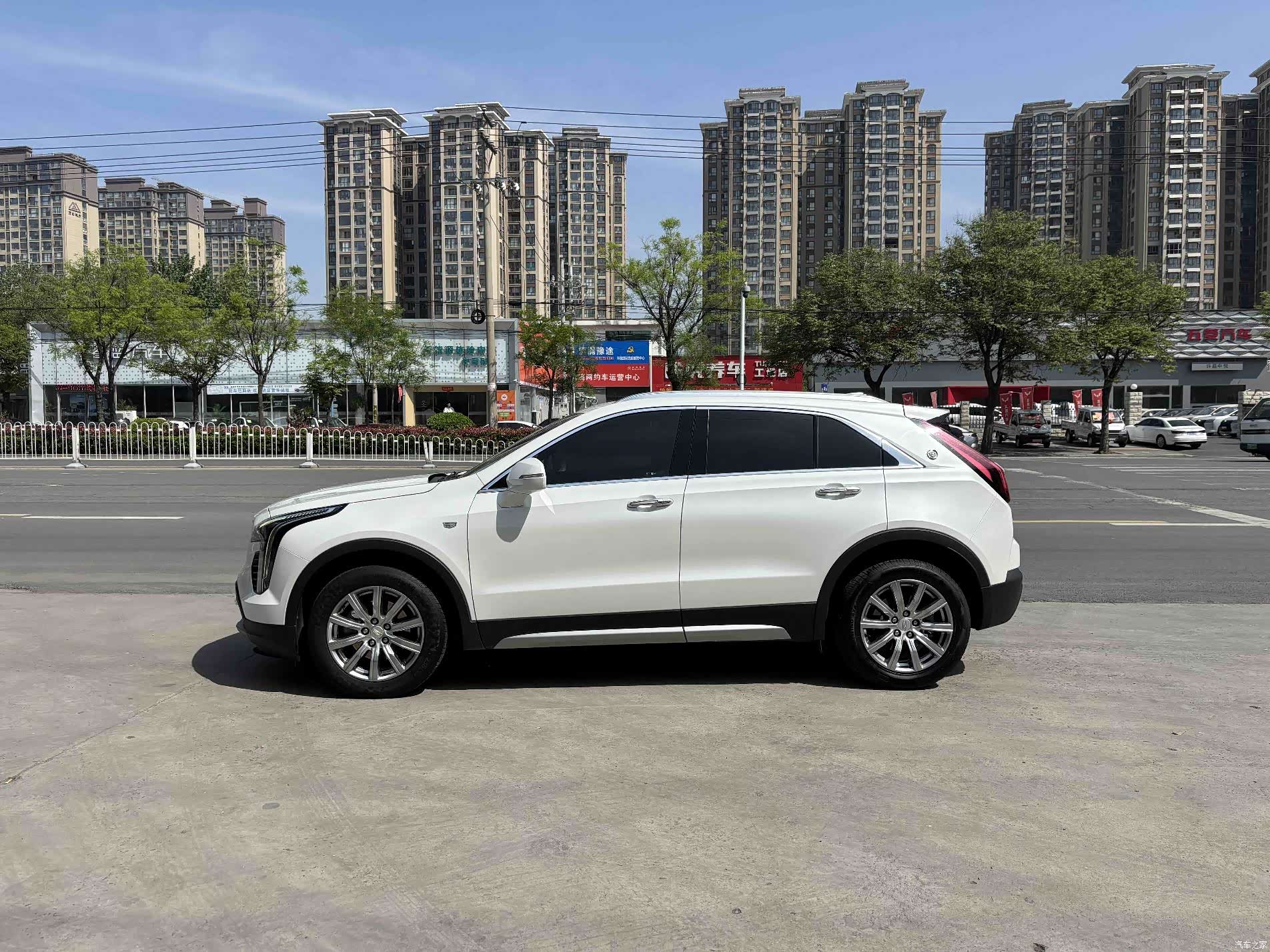 Cadillac XT4, 2021 3