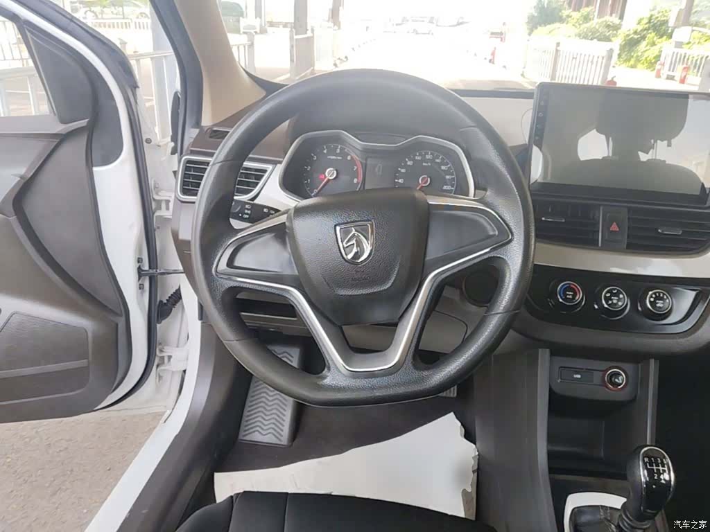 Wuling 310W, 2021 11