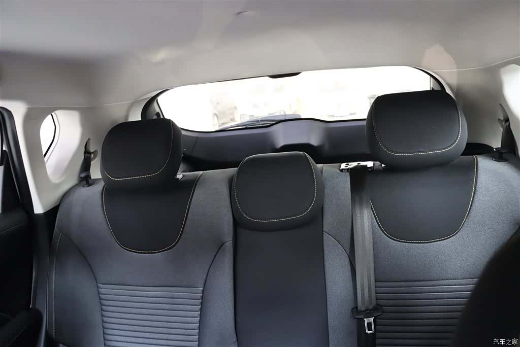 BAIC X3, 2020 14
