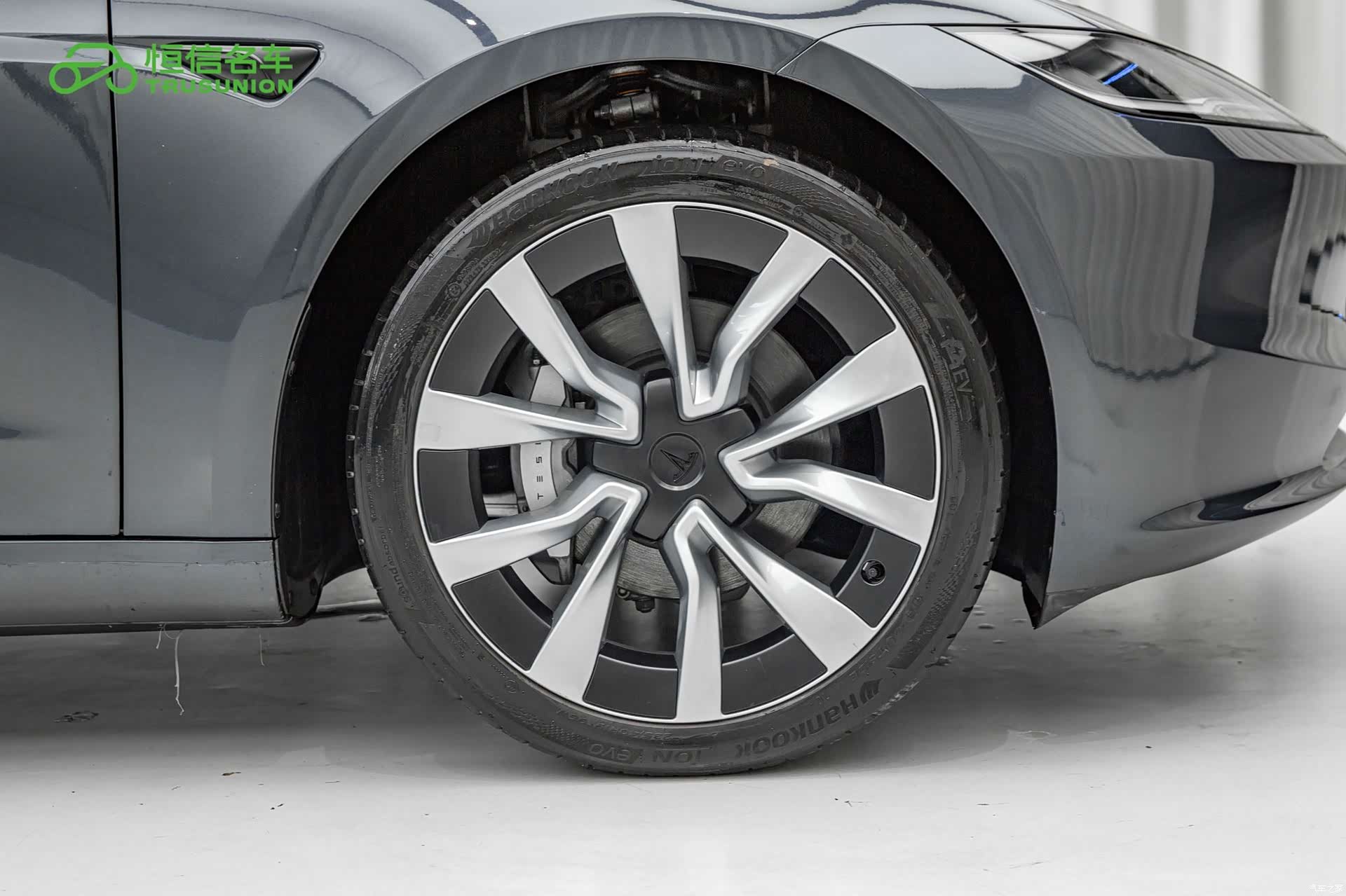 Tesla Model 3, 2024 11