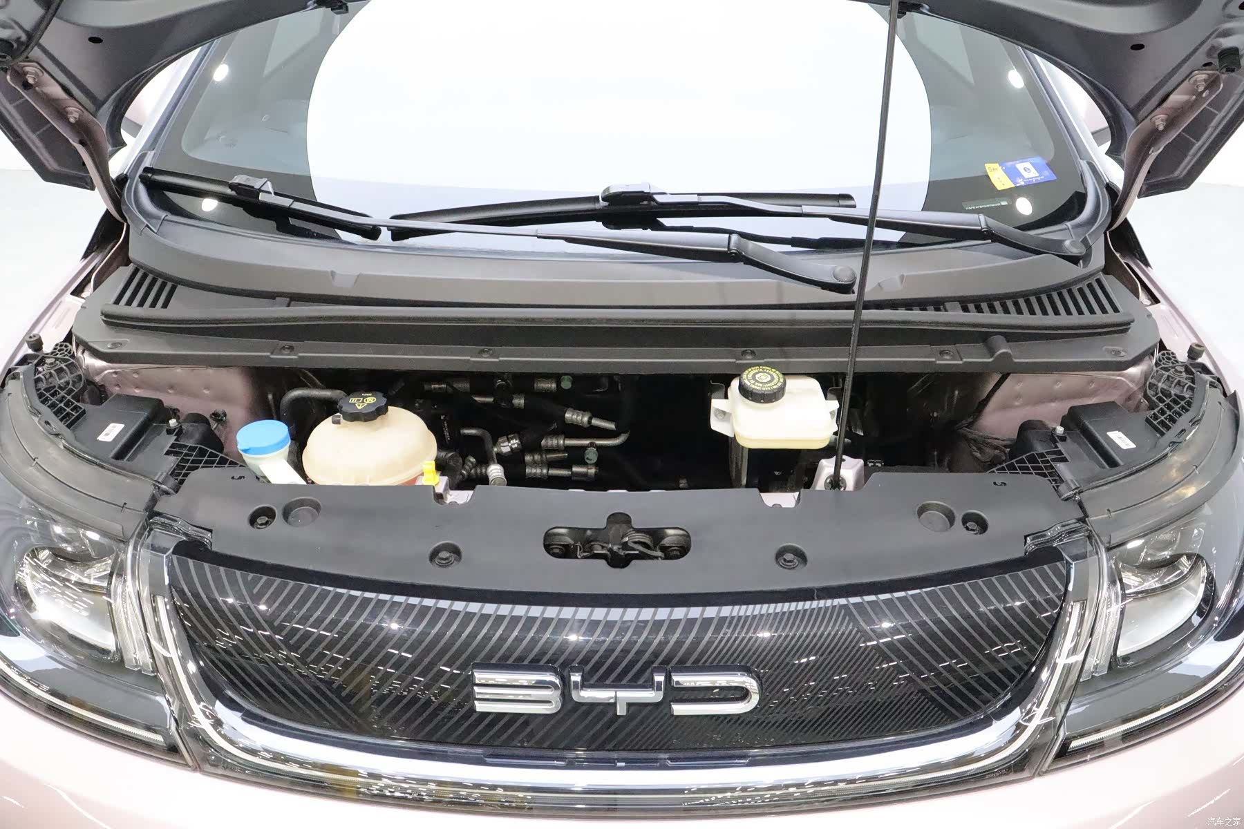 BYD Dolphin, 2022 9