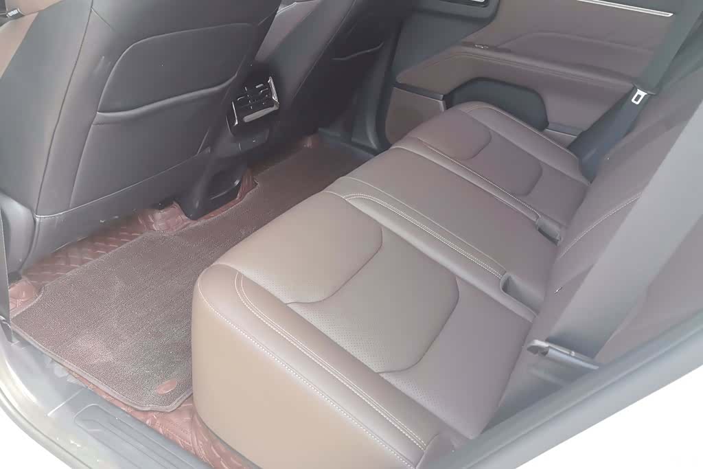Wuling 560, 2025 11