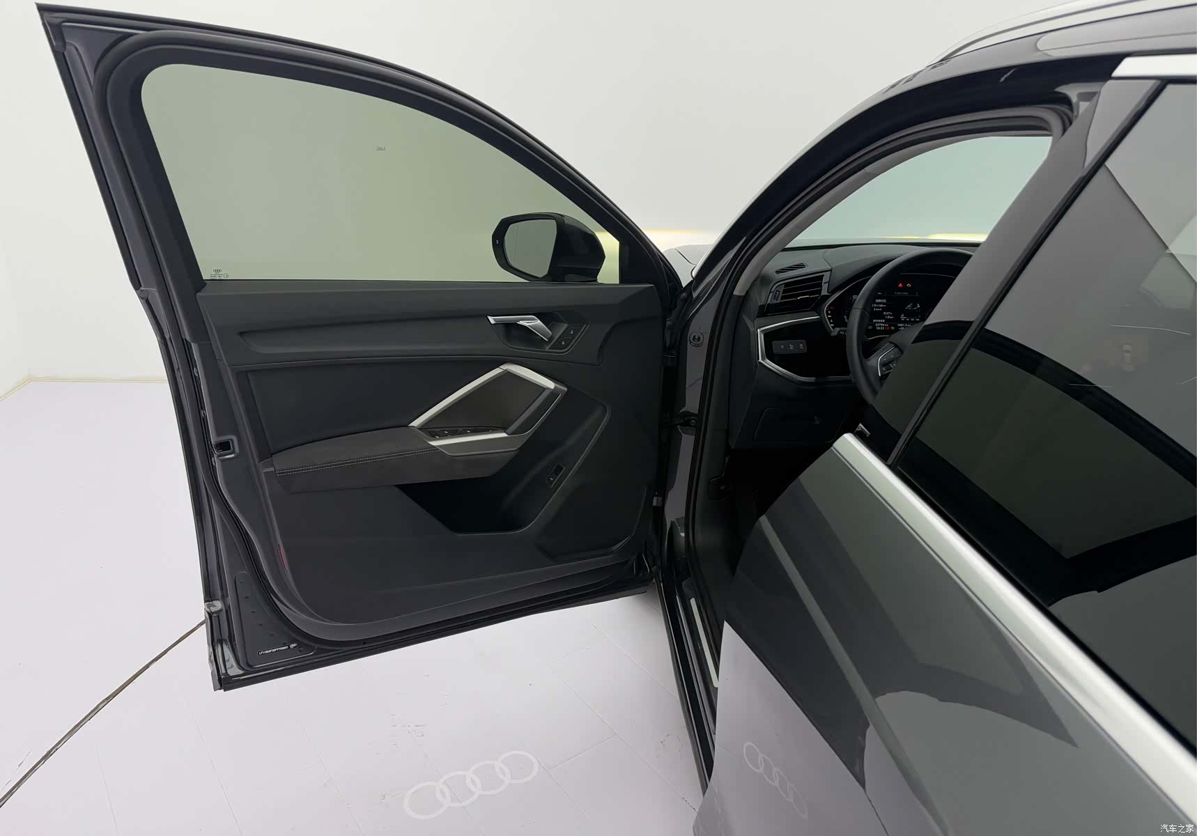 Audi Q3, 2023 19