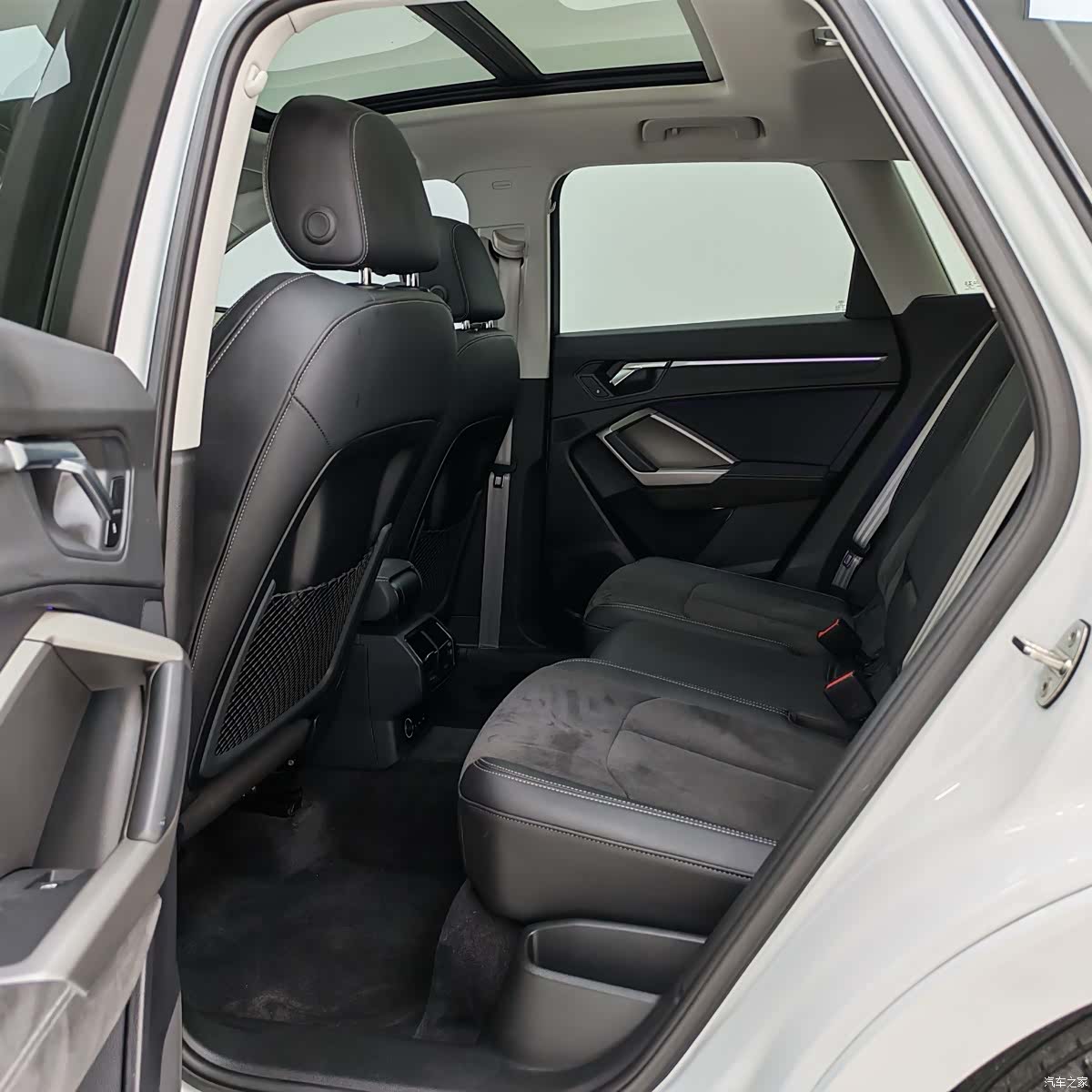 Audi Q3, 2023 8