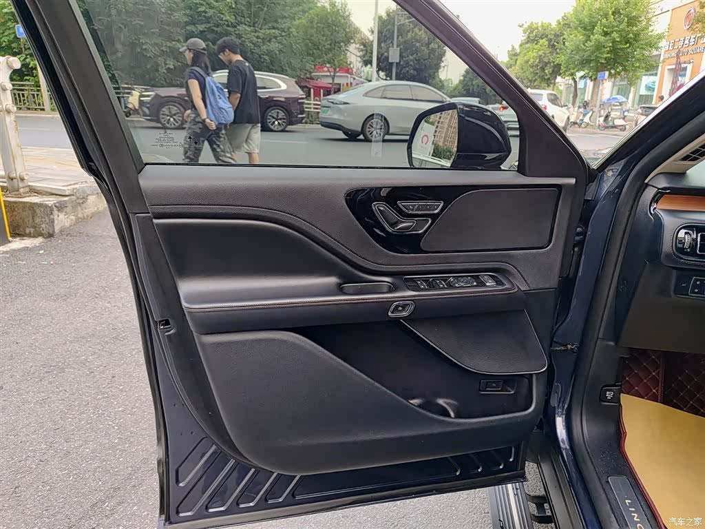 Lincoln Aviator, 2021 6