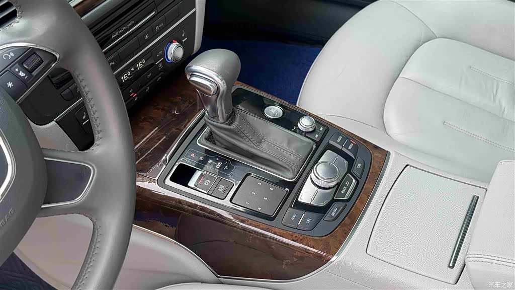 Audi A6L, 2014 11