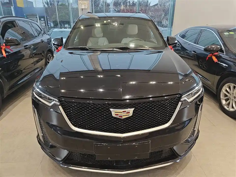 Cadillac XT6