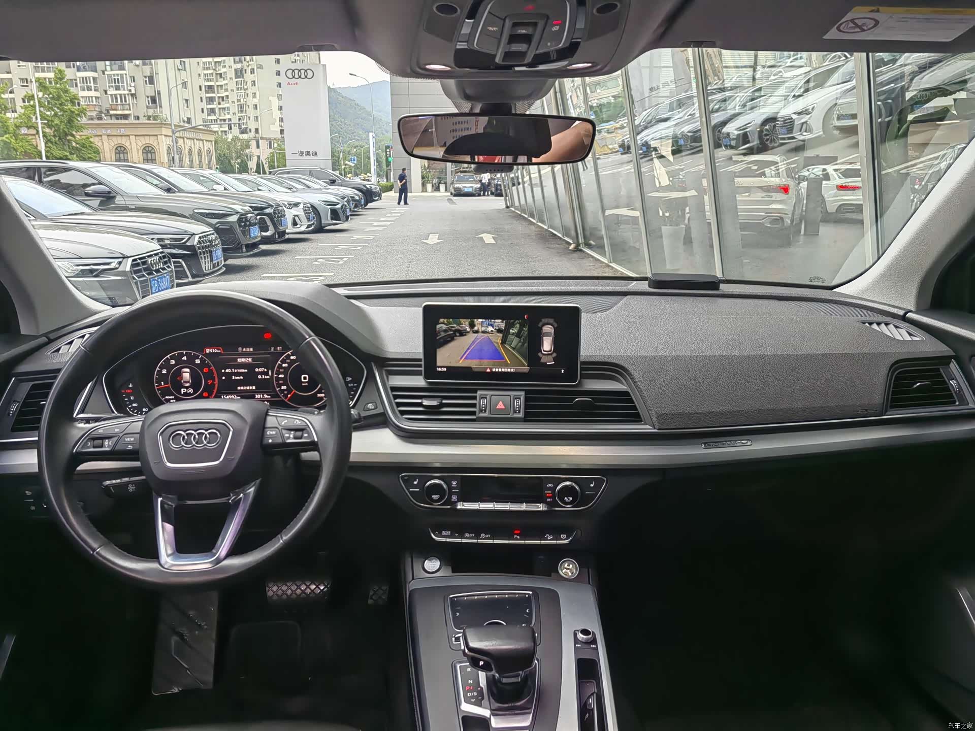 Audi Q5L, 2018 все фото