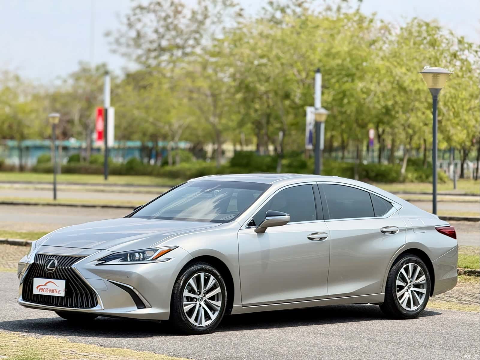 Lexus ES, 2021 1