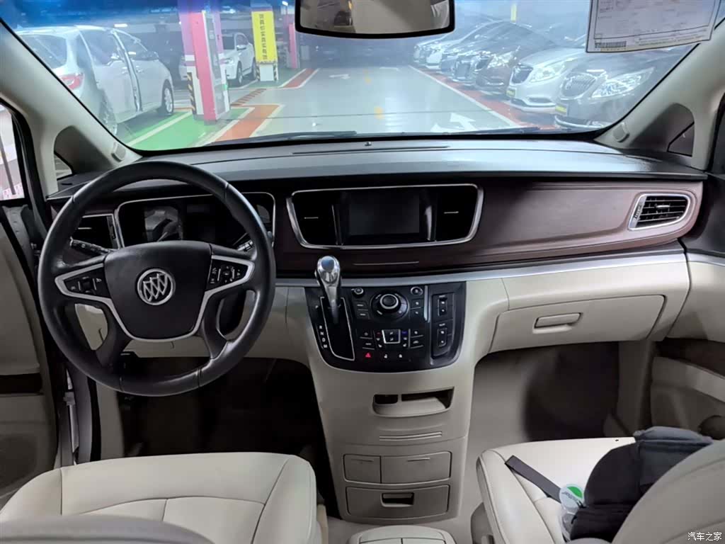 Buick GL8, 2018 10