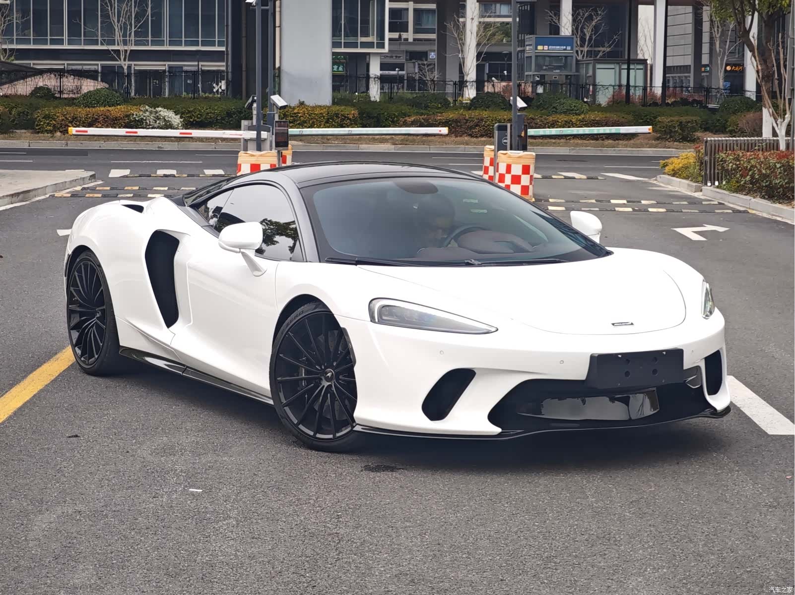 McLaren GT, 2022 6
