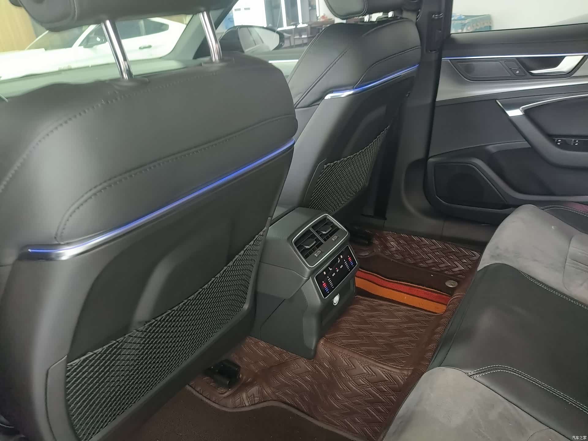 Audi A6L, 2020 9
