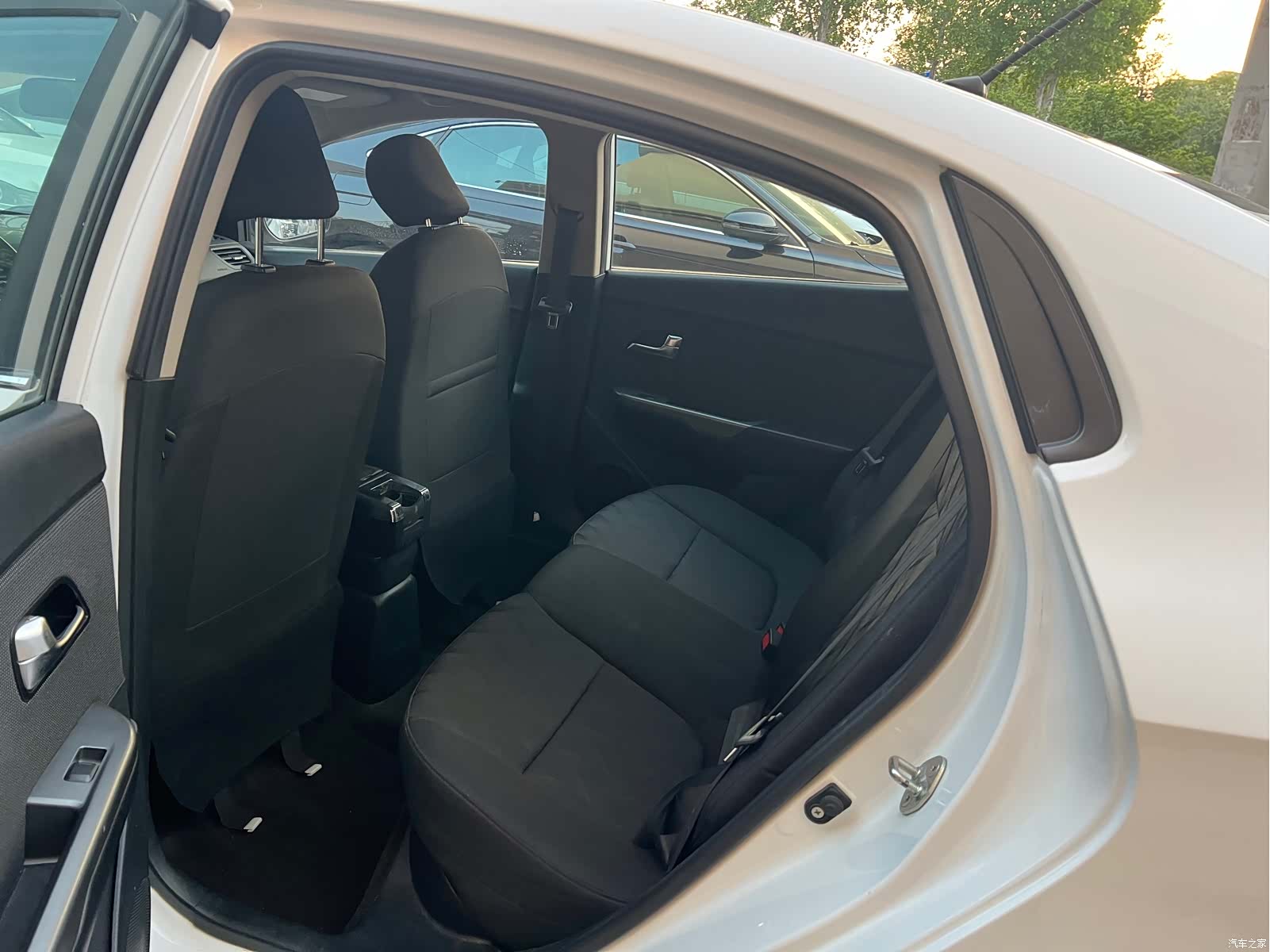 Kia K2, 2016 8