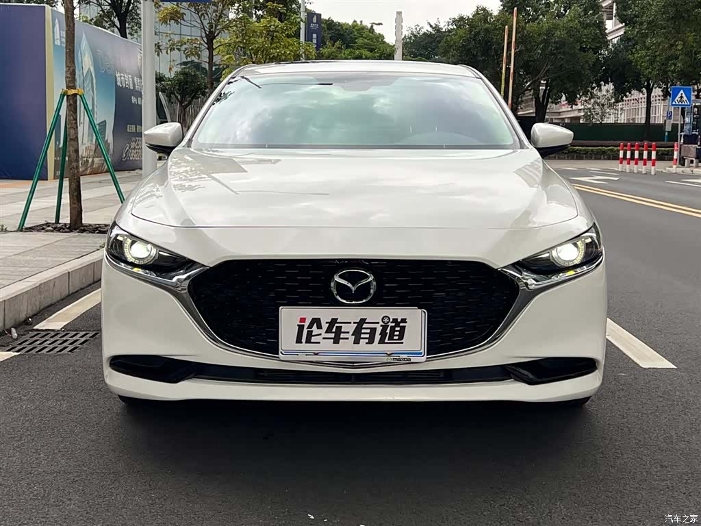 Mazda Mazda3, 2022 23