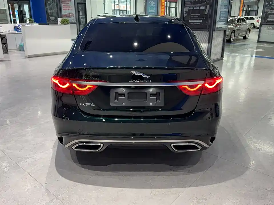 Jaguar XFL