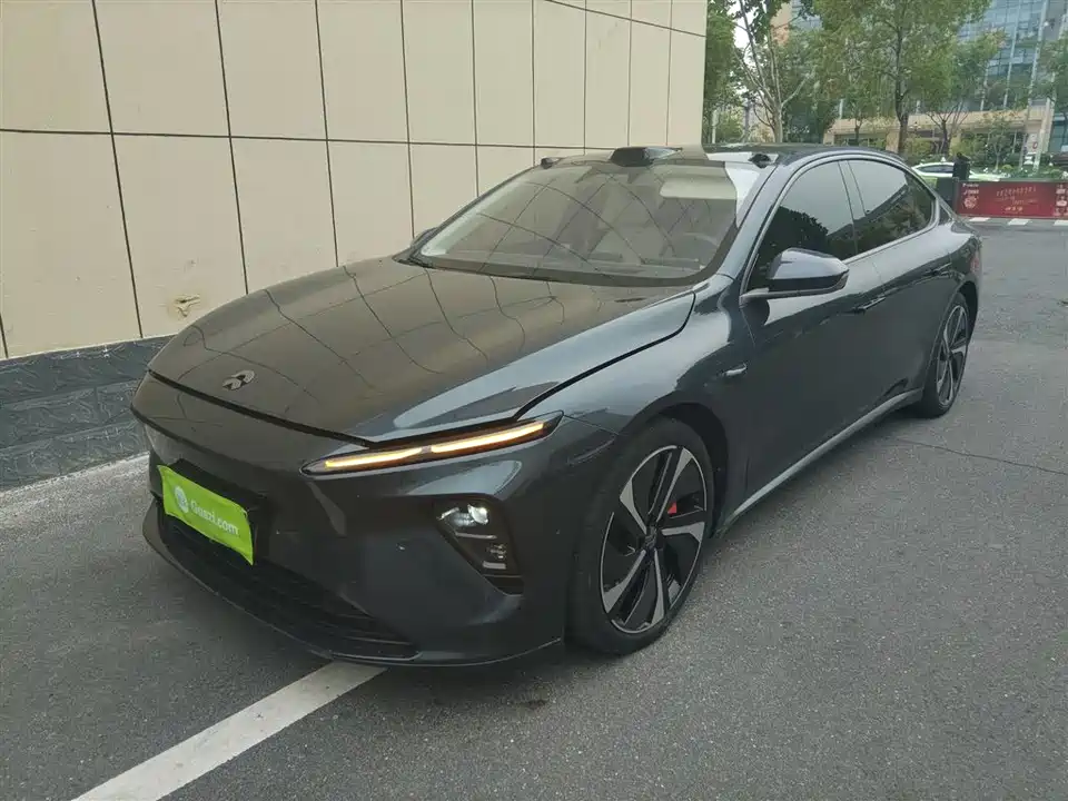 NIO ET7