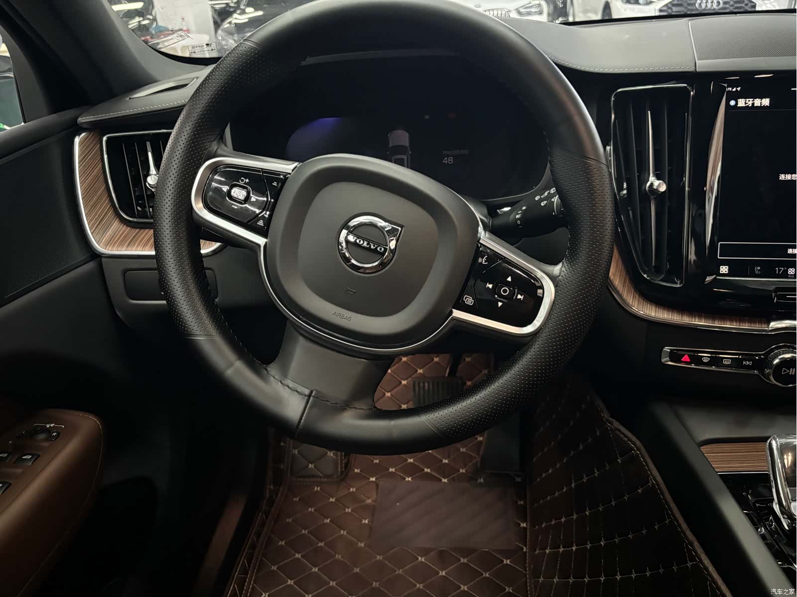 Volvo XC60, 2024 12