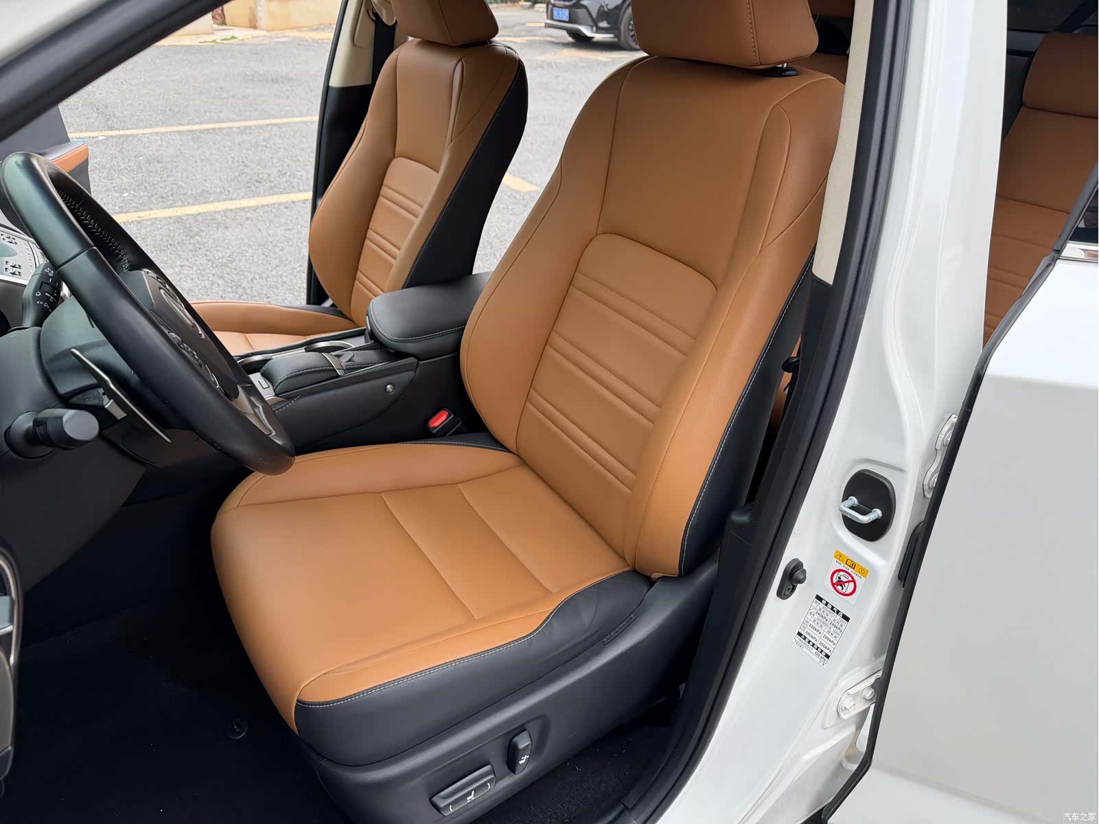 Lexus NX, 2019 20