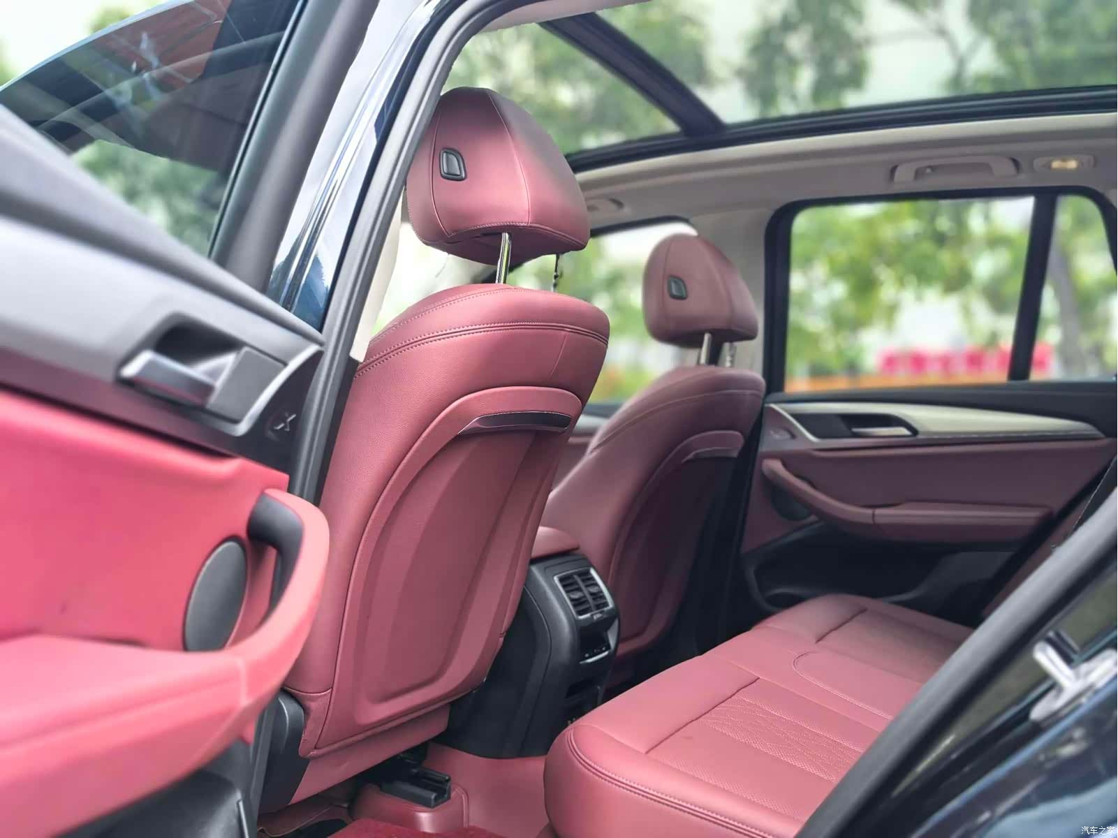 BMW iX3, 2023 8