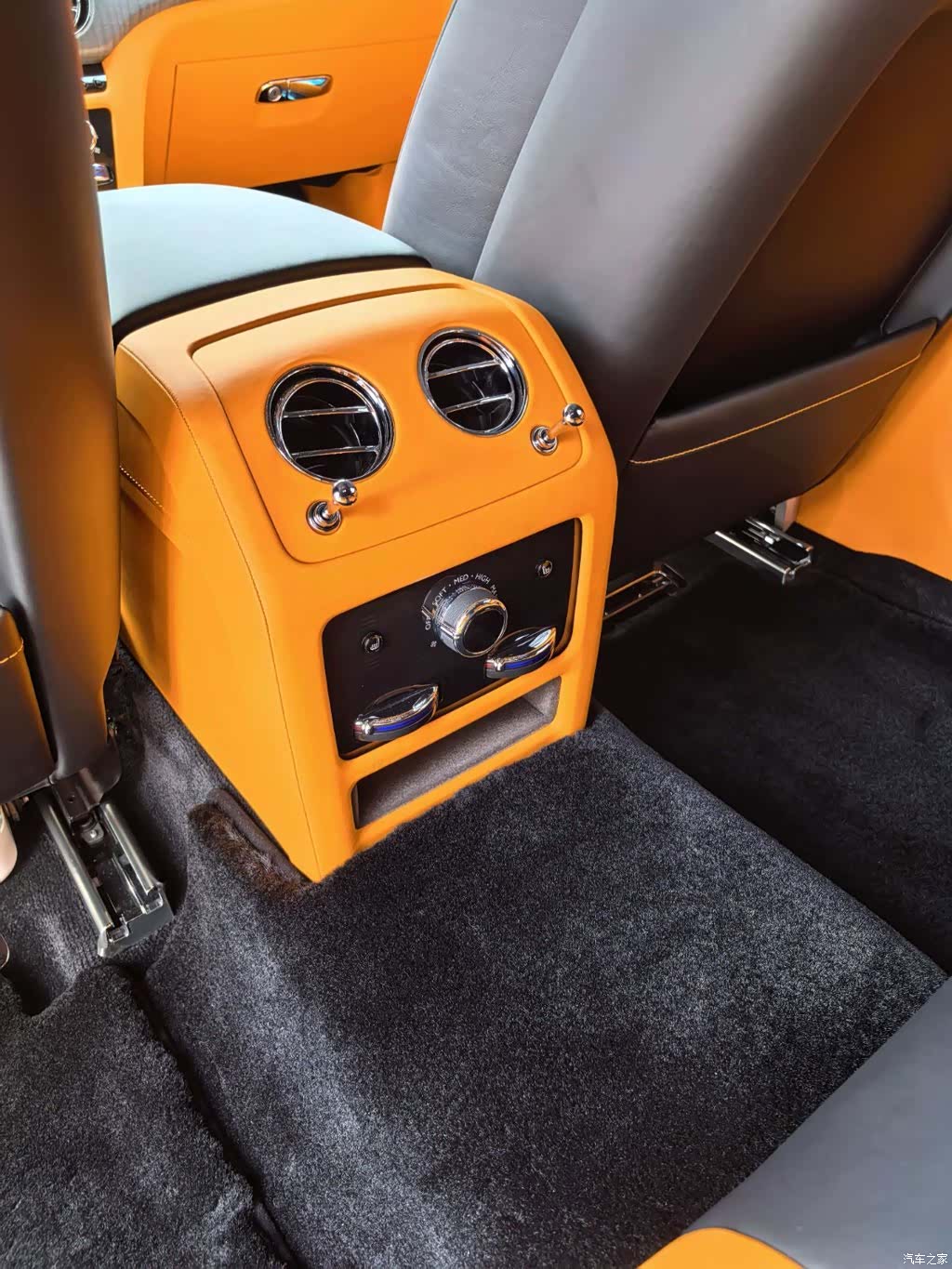 Rolls-Royce Ghost, 2023 7