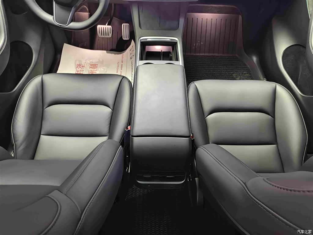 Tesla Model Y, 2024 15