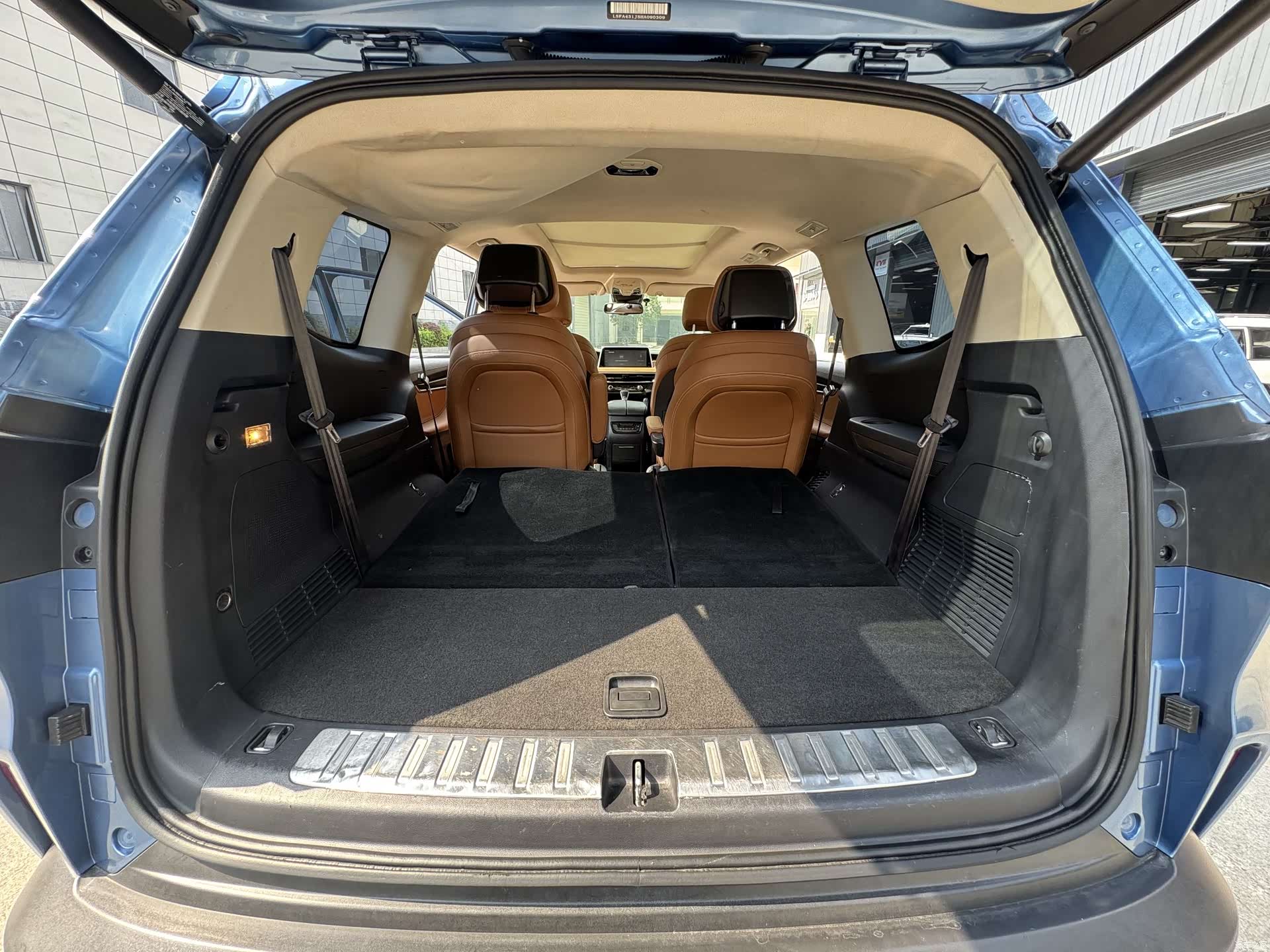 Maxus D90, 2018 15