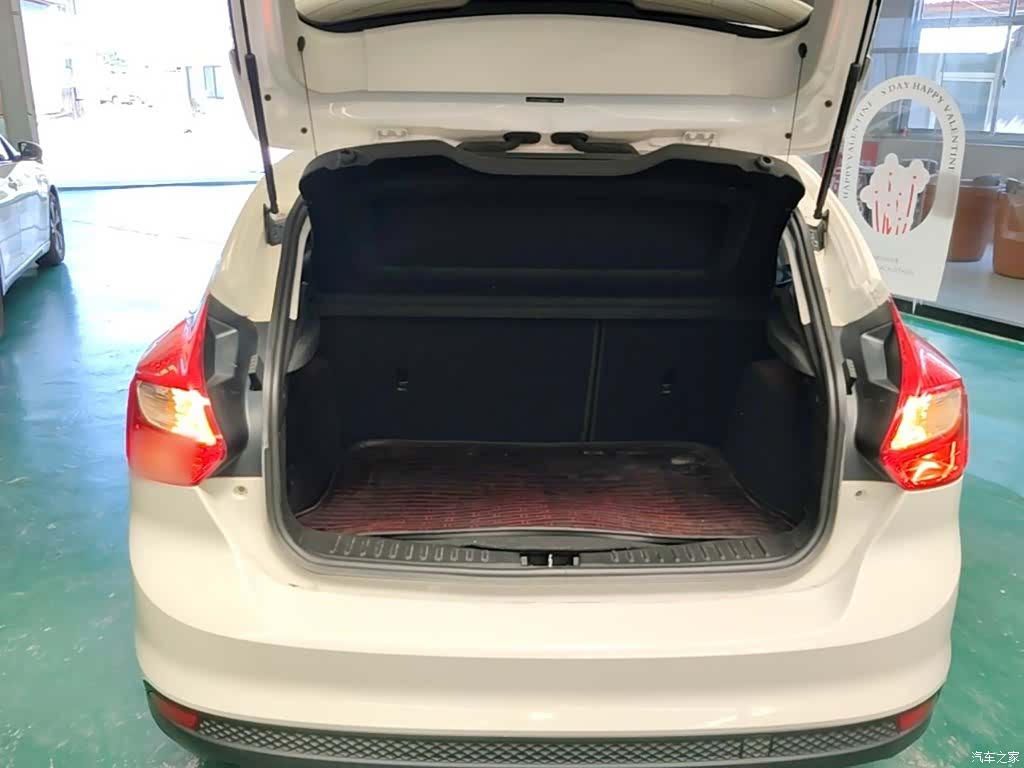 Ford Focus, 2014 19