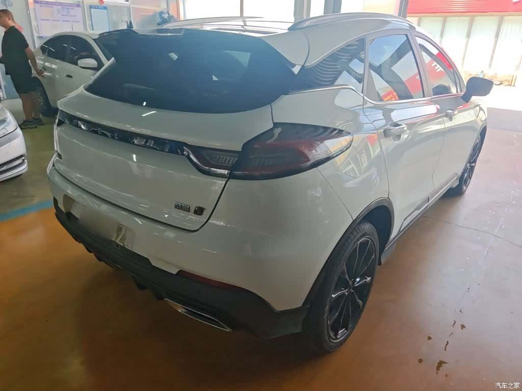 Geely Emgrand, 2022 7