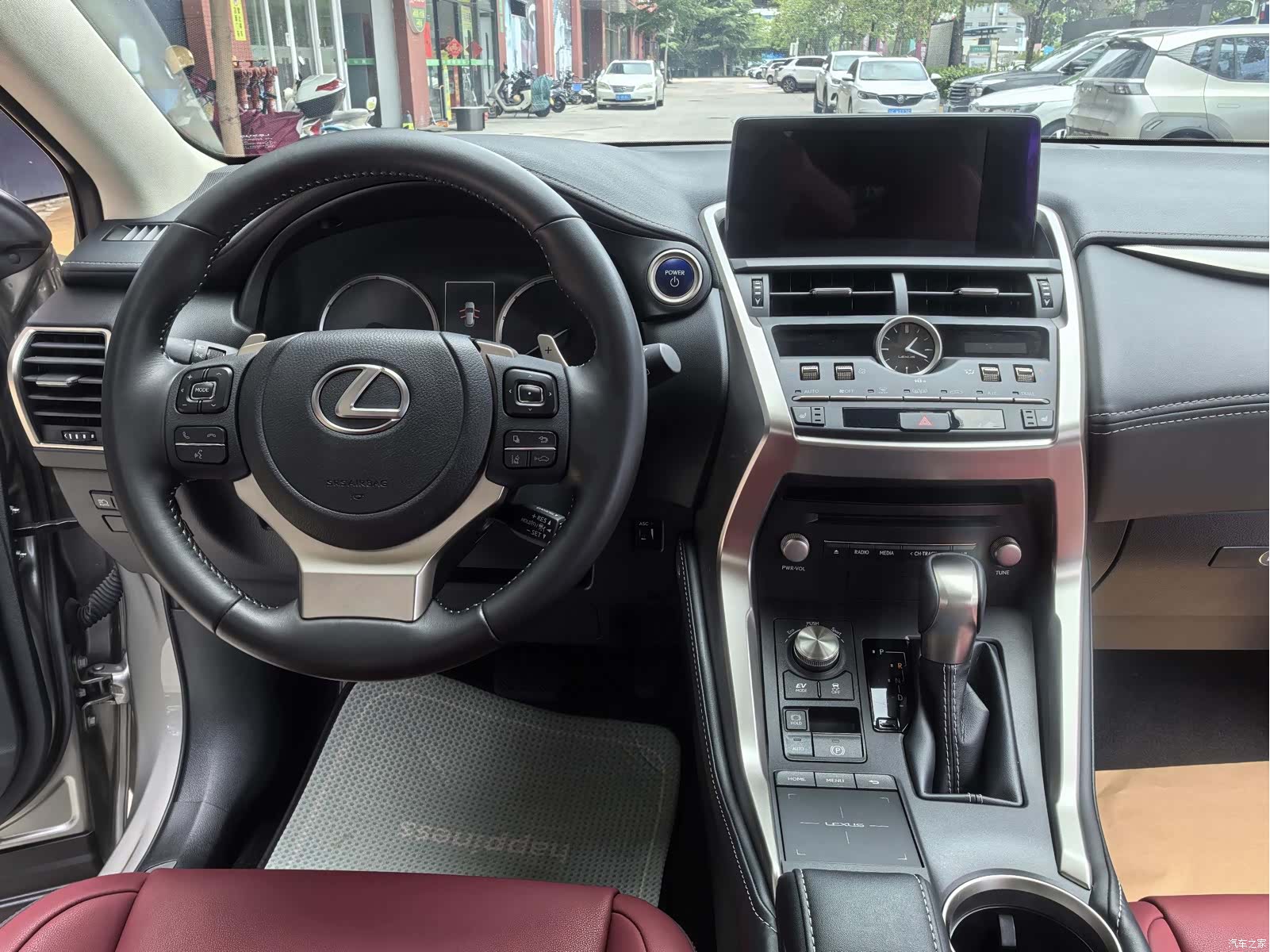 Lexus NX, 2021 14