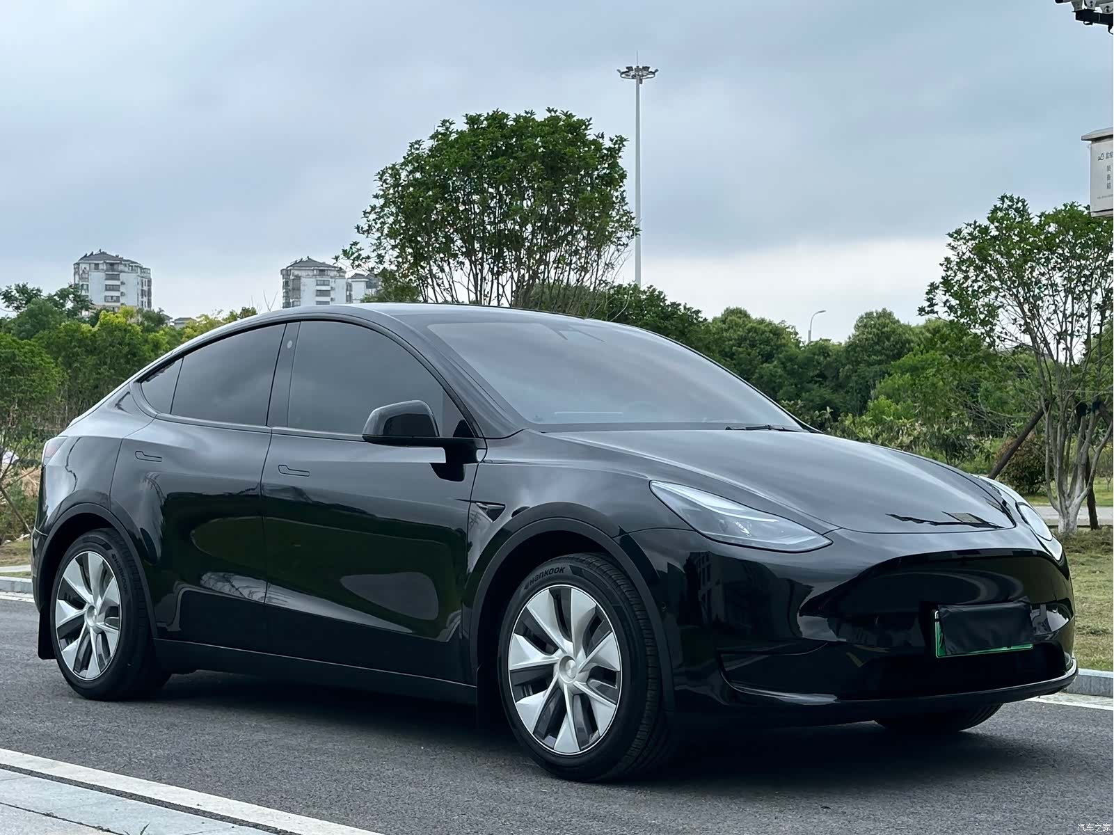 Tesla Model Y, 2022 3