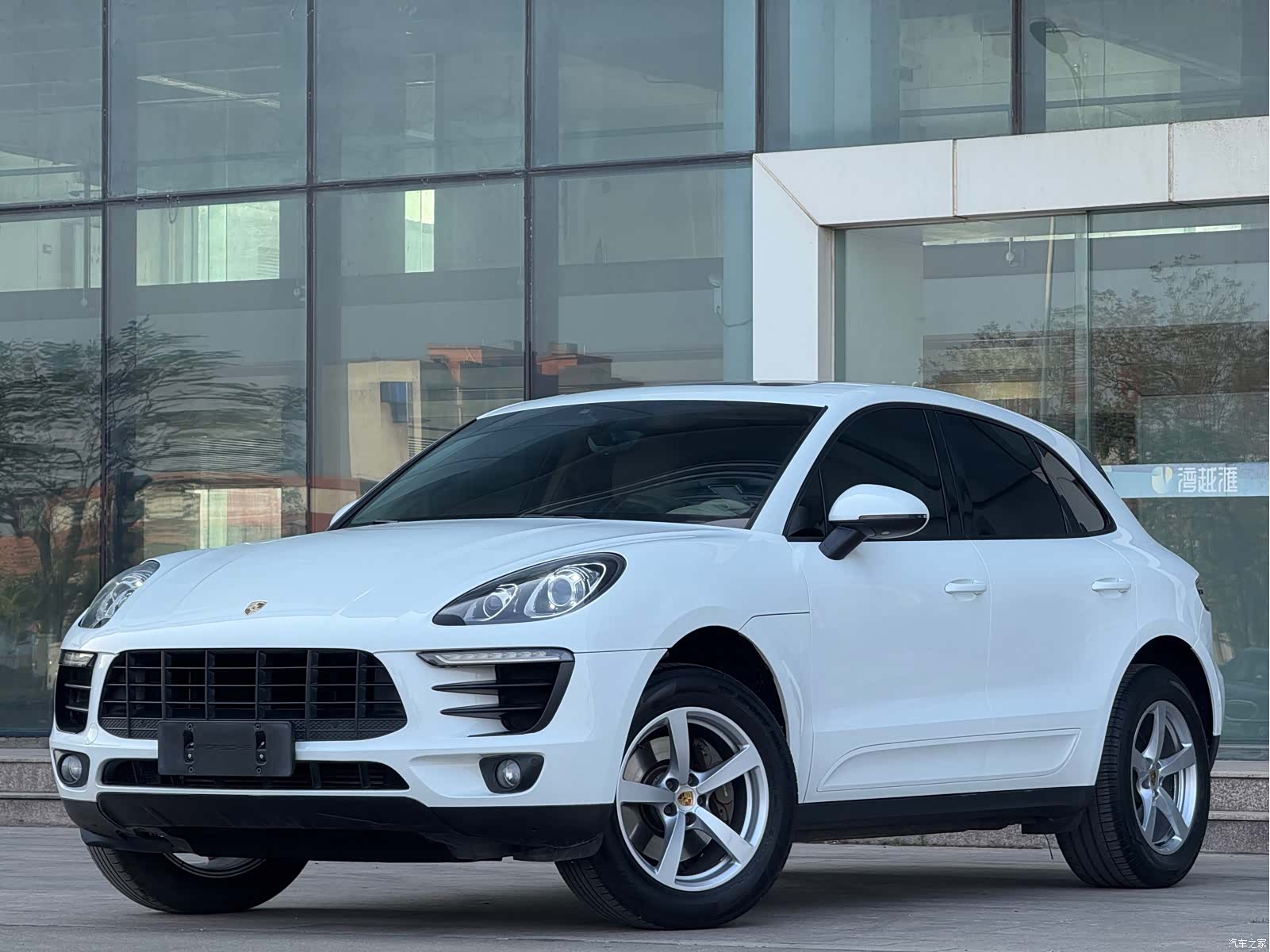 Porsche Macan, 2015 1