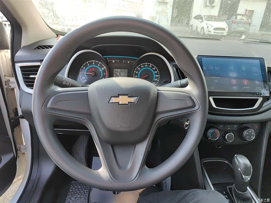 Chevrolet 320, 2019 3