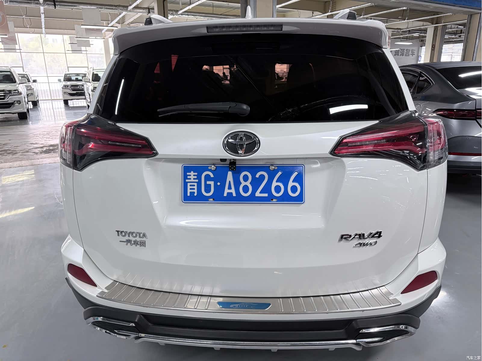 Toyota RAV4, 2018 18