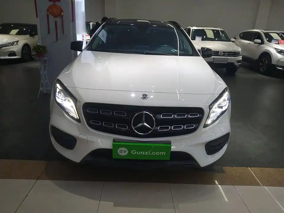 Mercedes-Benz GLA