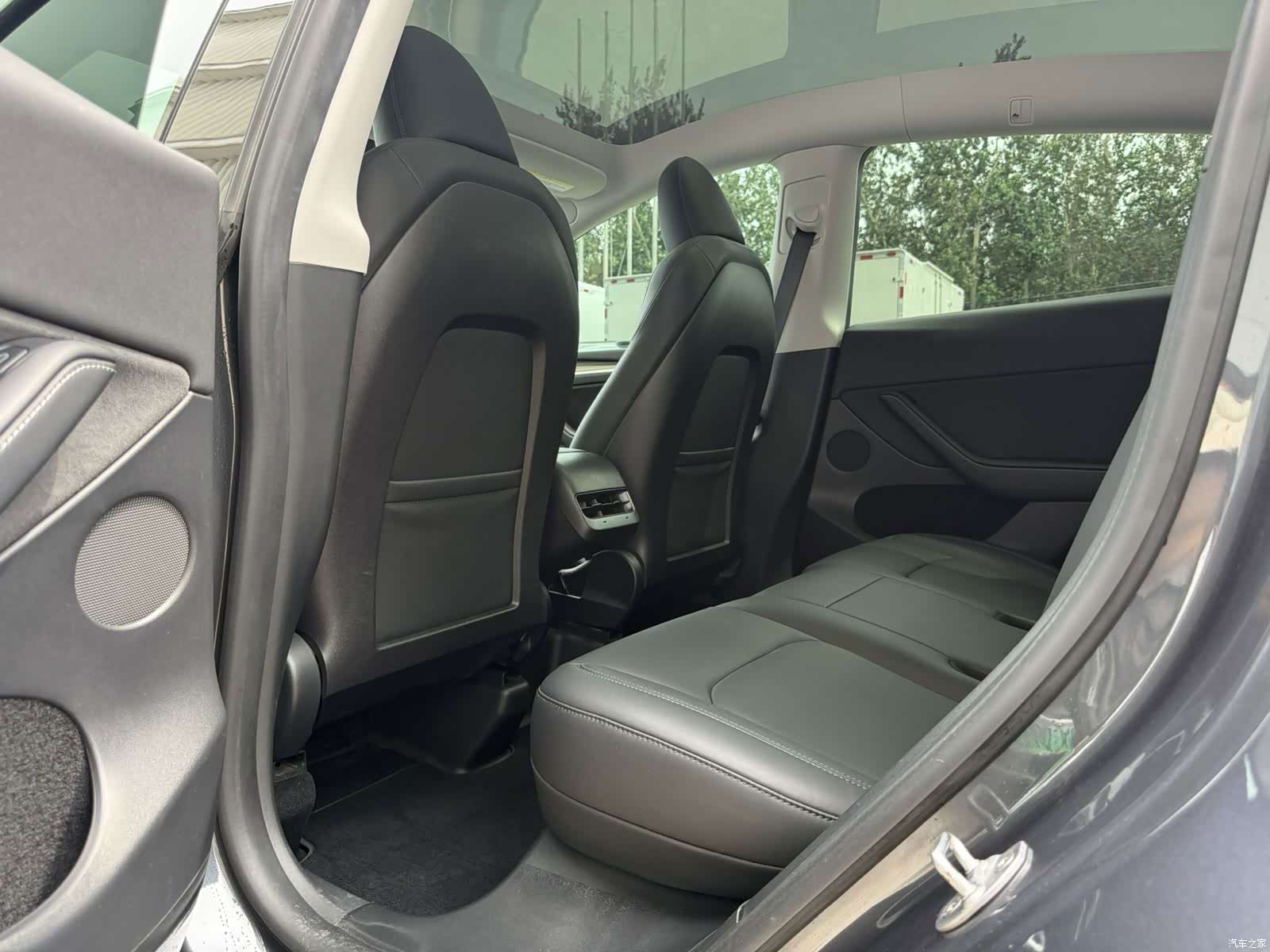 Tesla Model Y, 2022 9