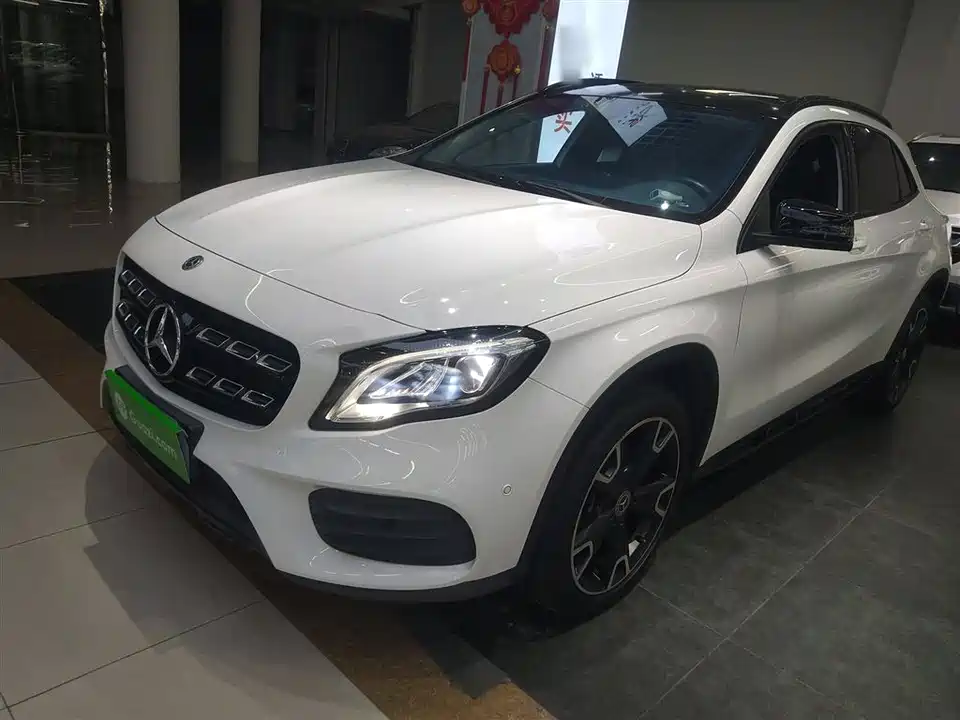 Mercedes-Benz GLA