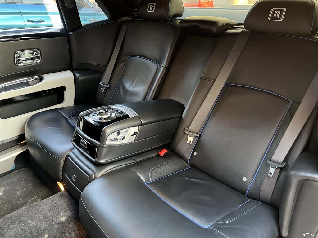 Rolls-Royce Ghost, 2013 9