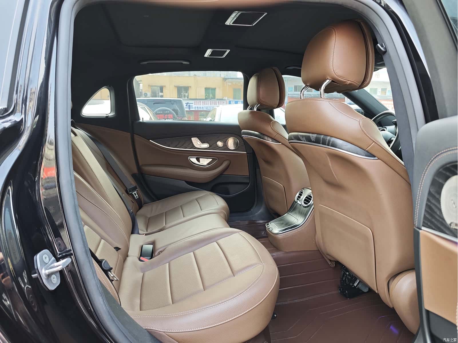 Mercedes-Benz E-Class, 2022 15