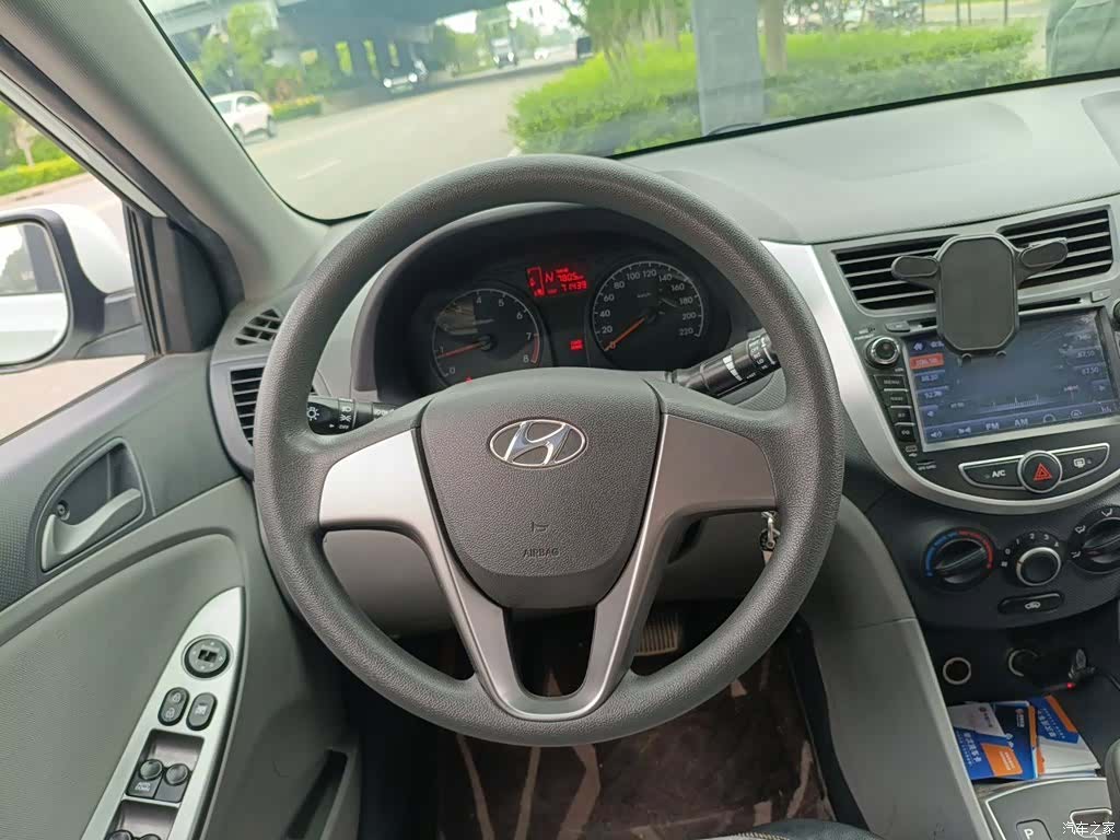 Hyundai GLS, 2016 7