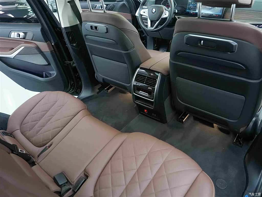 BMW X7, 2023 11