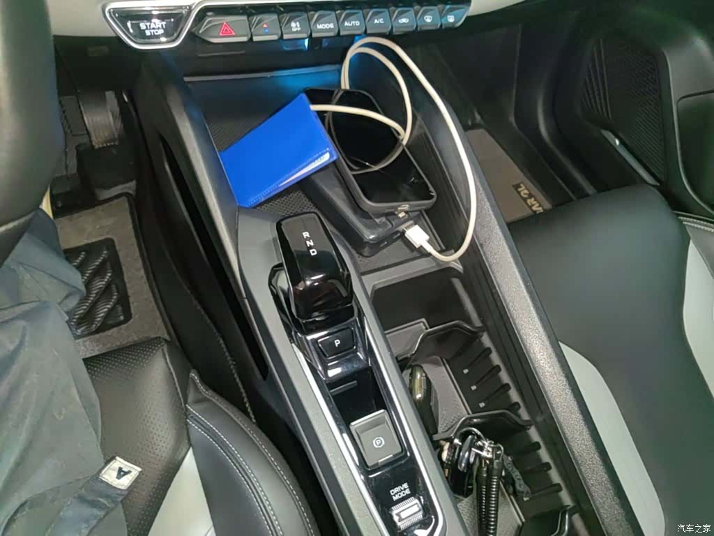 Geely Binray, 2023 14