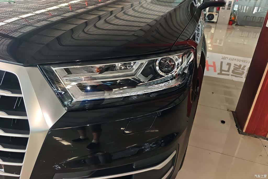 Audi Q7, 2016 все фото