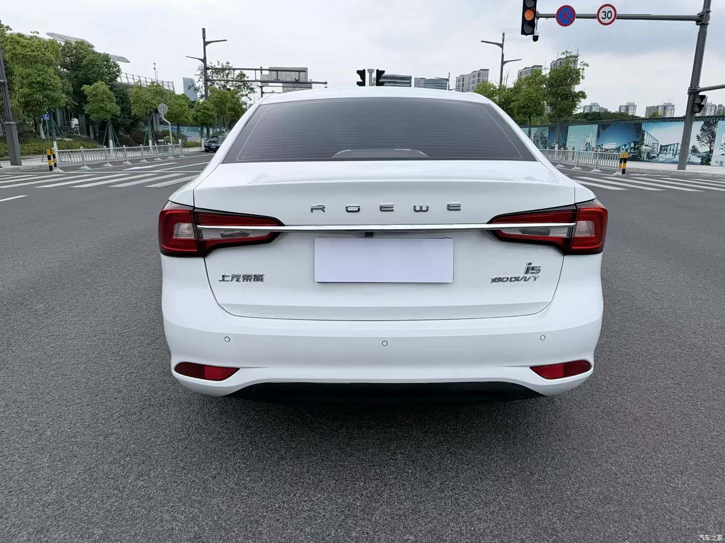 Roewe i5, 2021 8