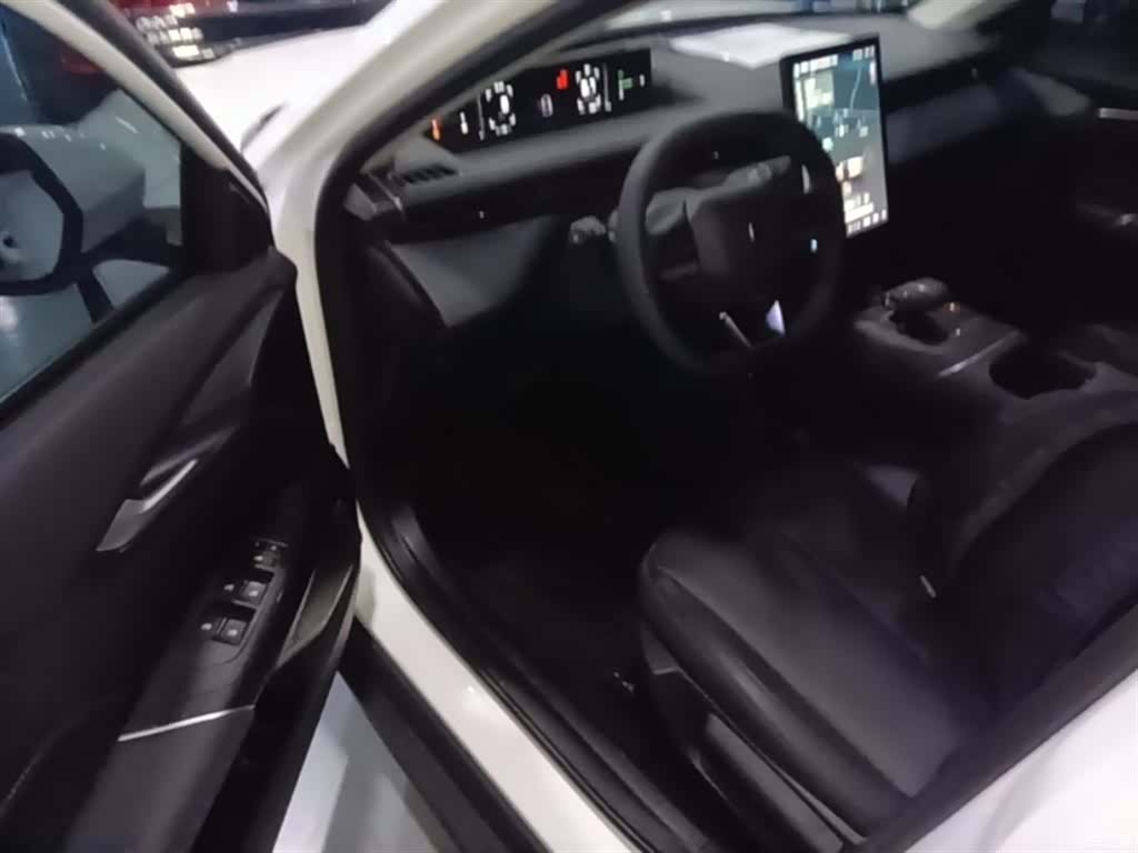 Changan Eado, 2025 16