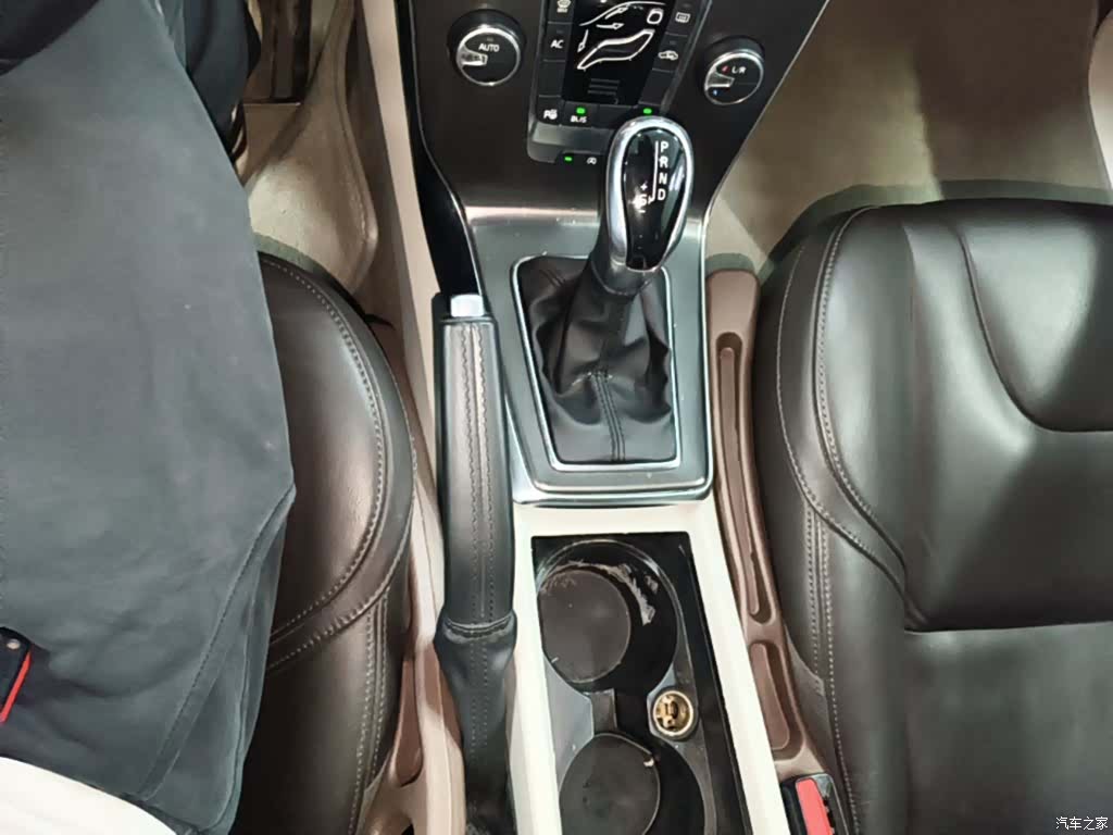 Volvo V40, 2014 10