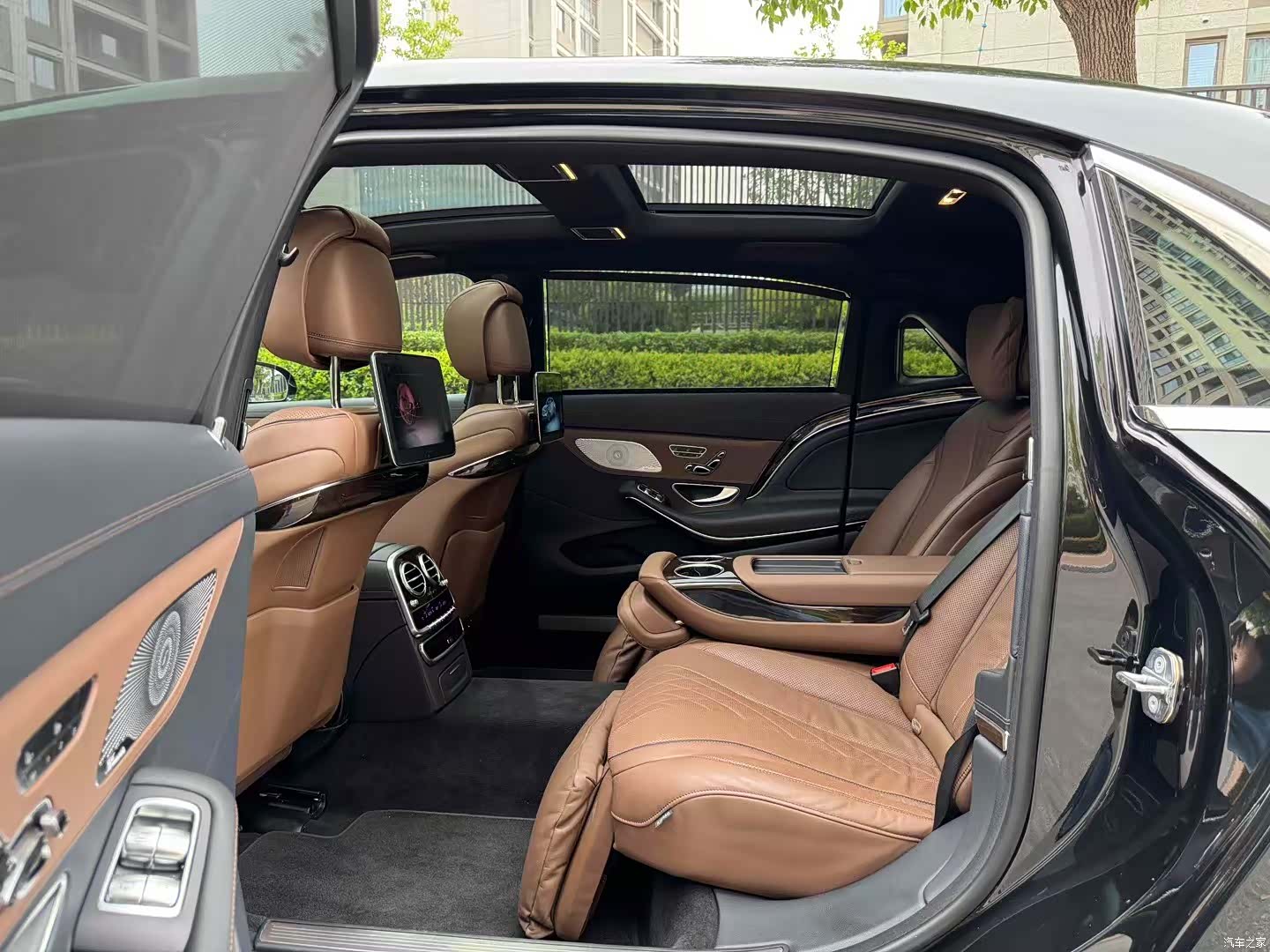 Maybach S-Class, 2019 10