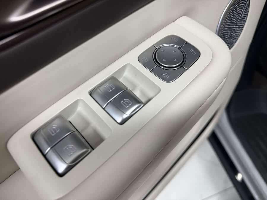 Li Auto MEGA 2024, фото 8