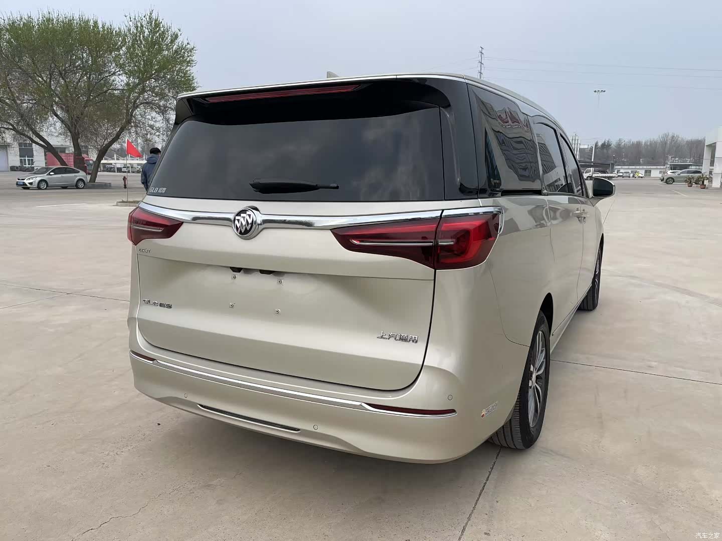 Buick GL8, 2021 4