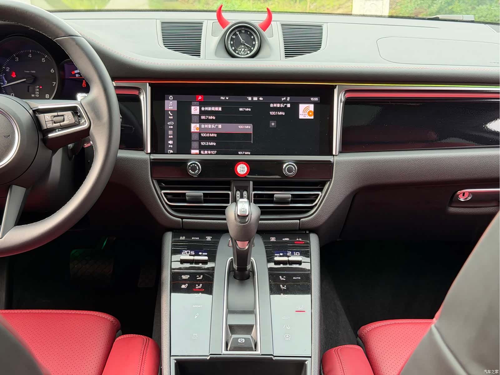 Porsche Macan, 2024 8